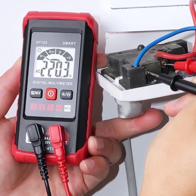 Ručný digitálny voltmeter | AMPTRON